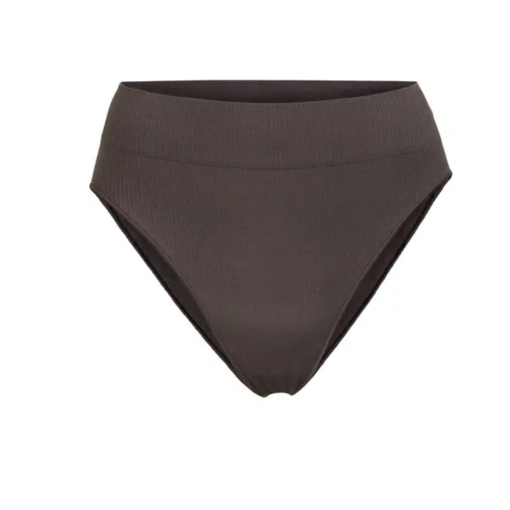 SKIMS Stretch Rib Brief - Picture 4 of 5